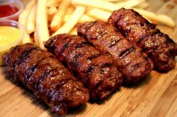 The Lodge – Restaurant Romanesc Barnet, Londra